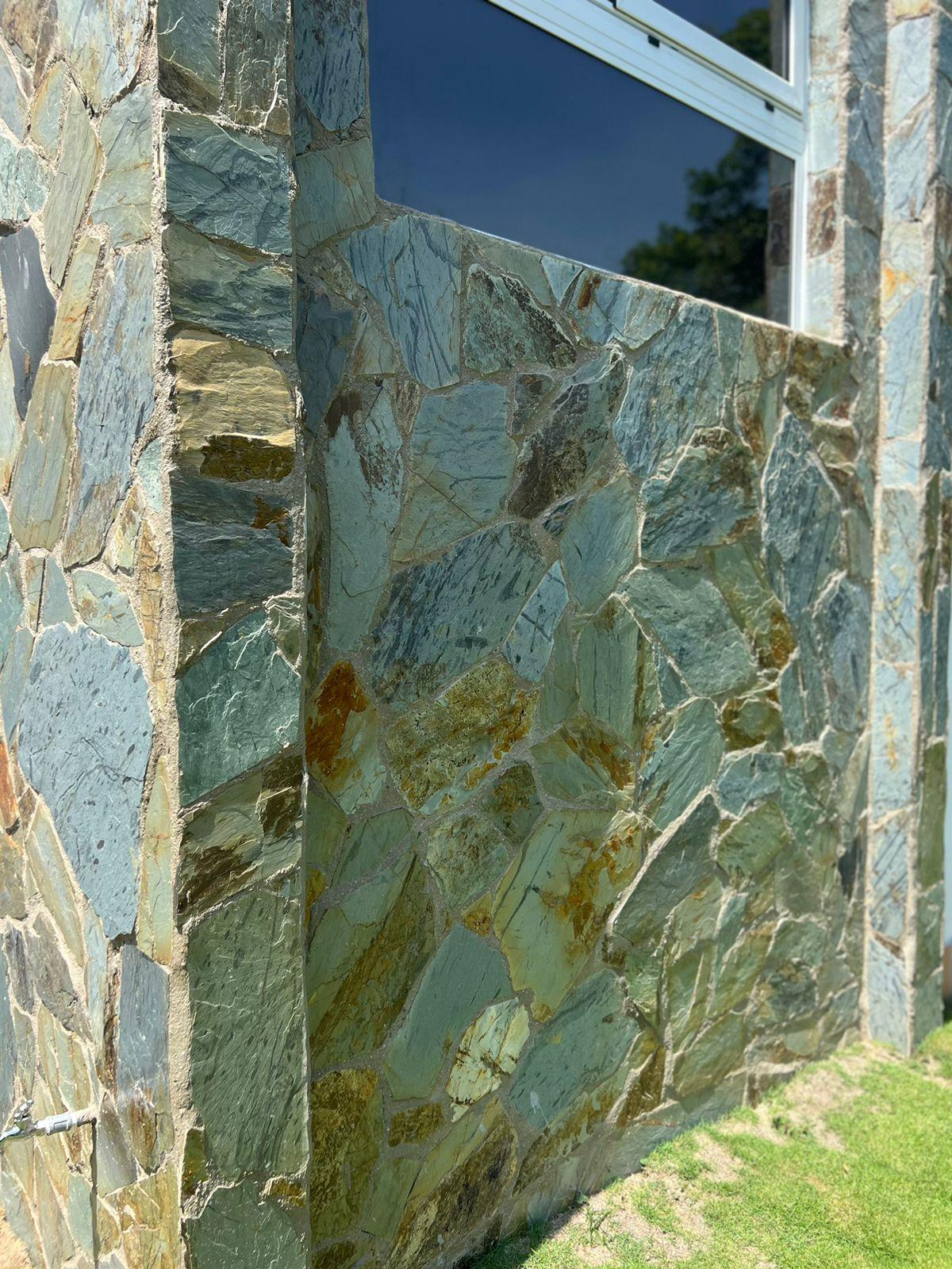 Pizarra azul instalada