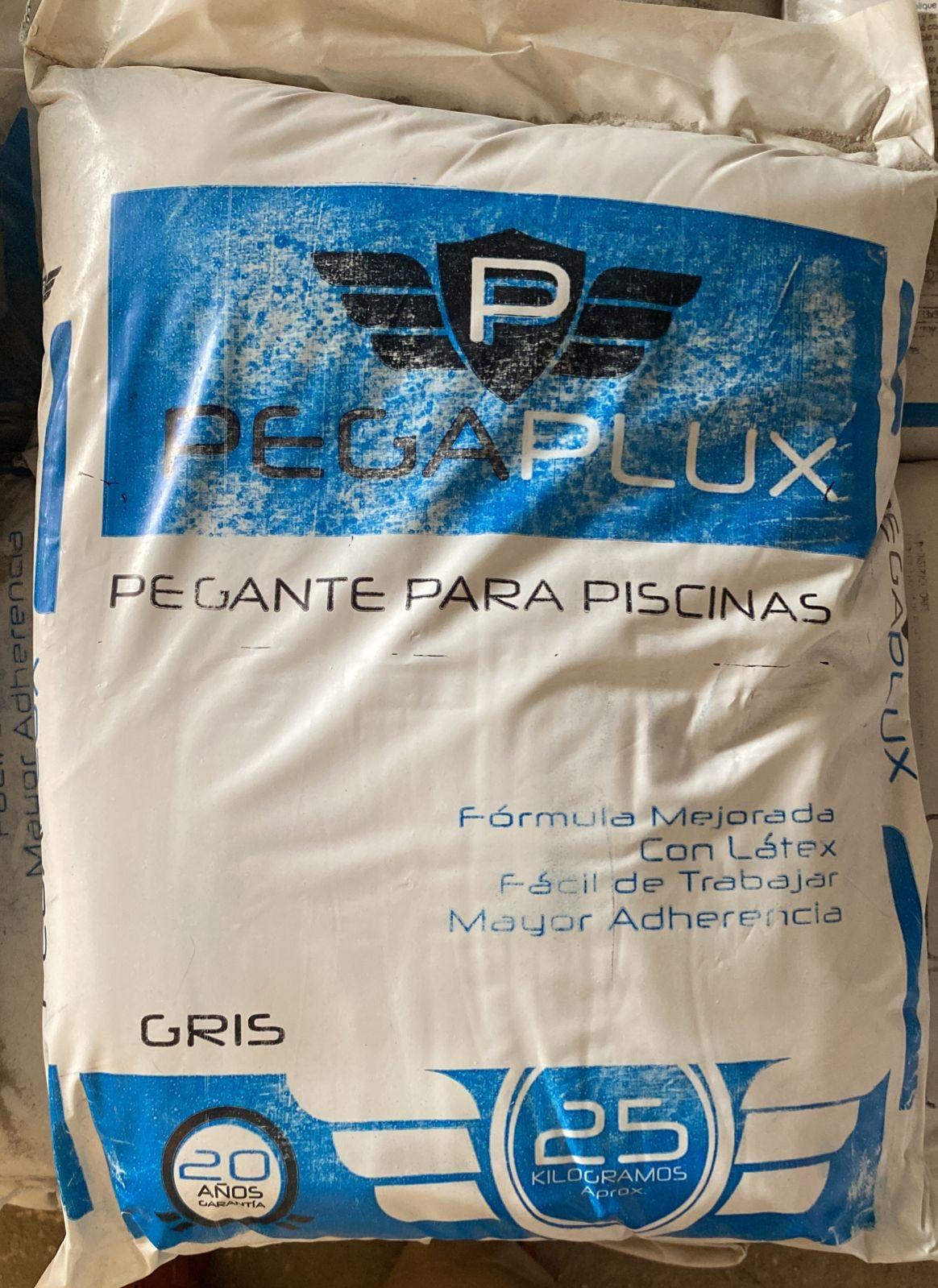 Bultos Pegaplus Piscina